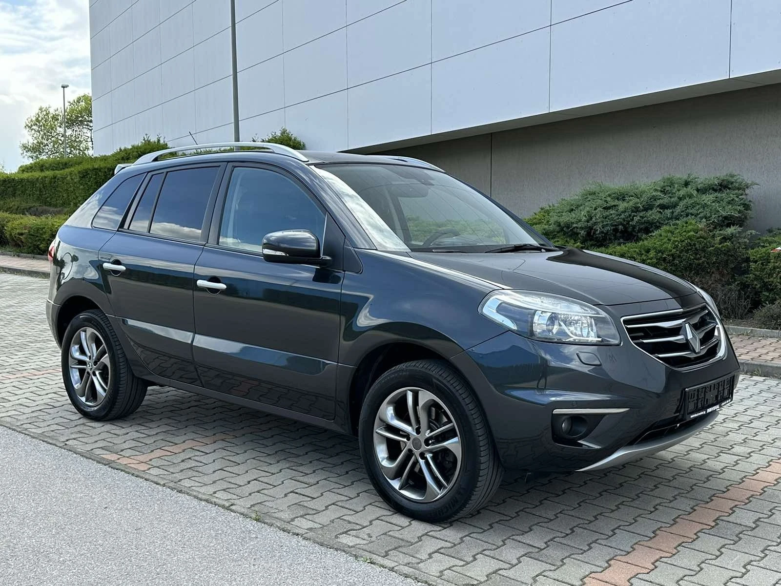 Renault Koleos 2.5 i* 4X4* TOP FULL FULL ШВЕЙЦАРИЯ - изображение 3