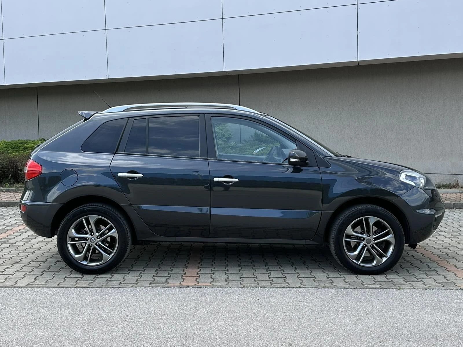 Renault Koleos 2.5 i* 4X4* TOP FULL FULL ШВЕЙЦАРИЯ - изображение 8