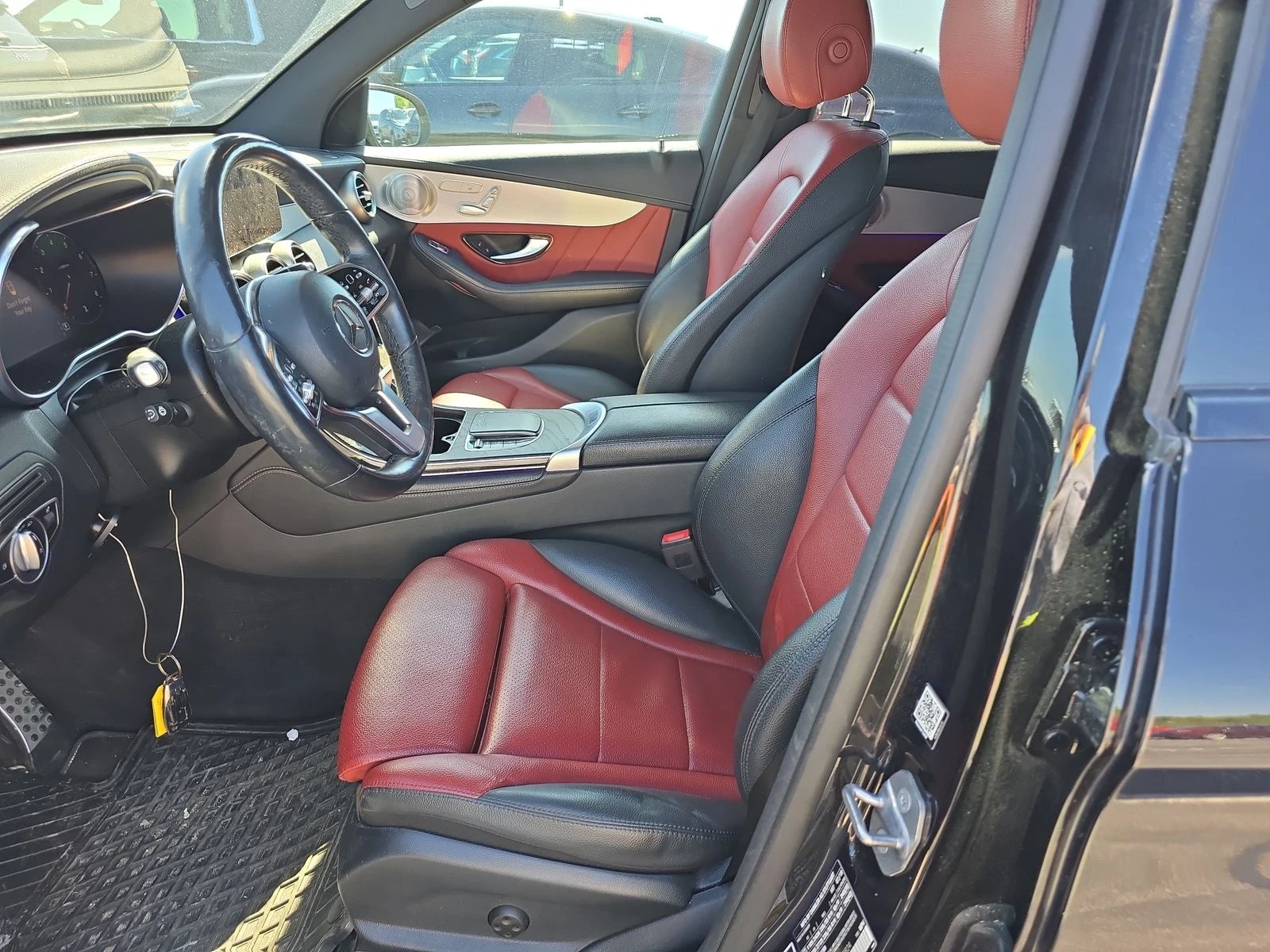 Mercedes-Benz GLC 300  - изображение 10