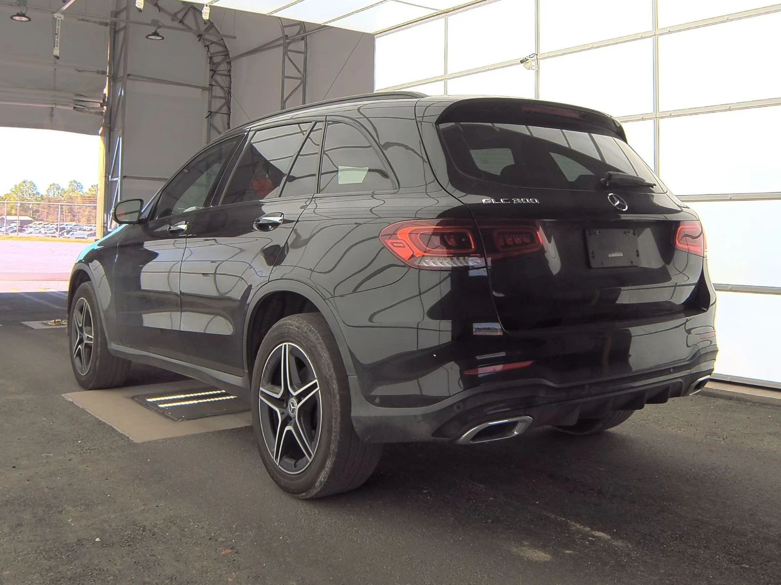 Mercedes-Benz GLC 300  - изображение 6
