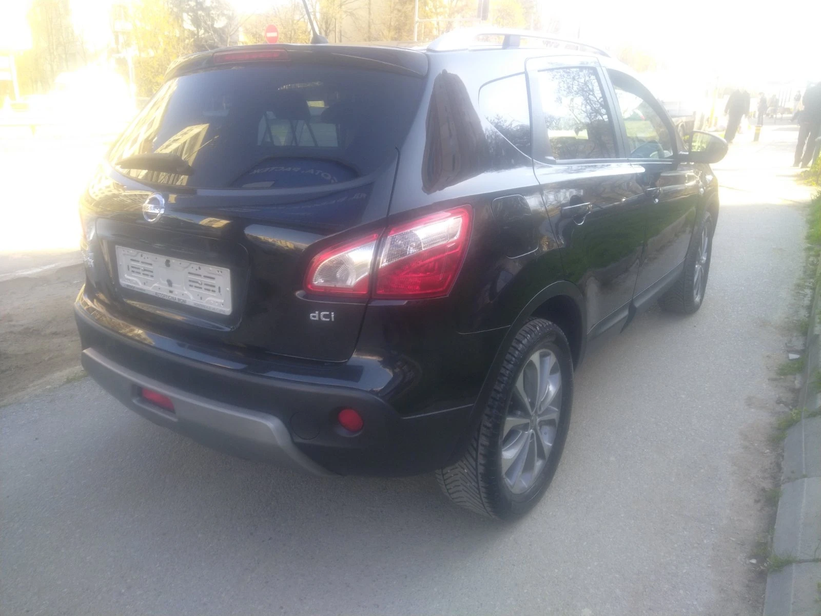 Nissan Qashqai 2.0dci, снимка 5 - Автомобили и джипове - 54168512