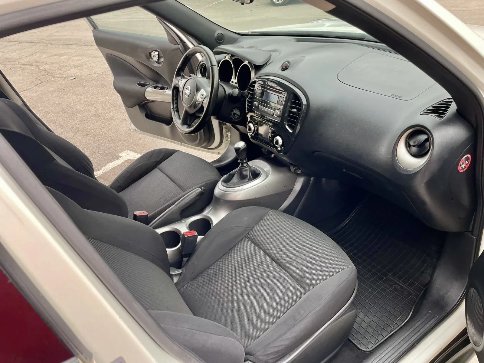 Nissan Juke 1.5 Turbodiesel Acenta, снимка 11 - Автомобили и джипове - 54485007