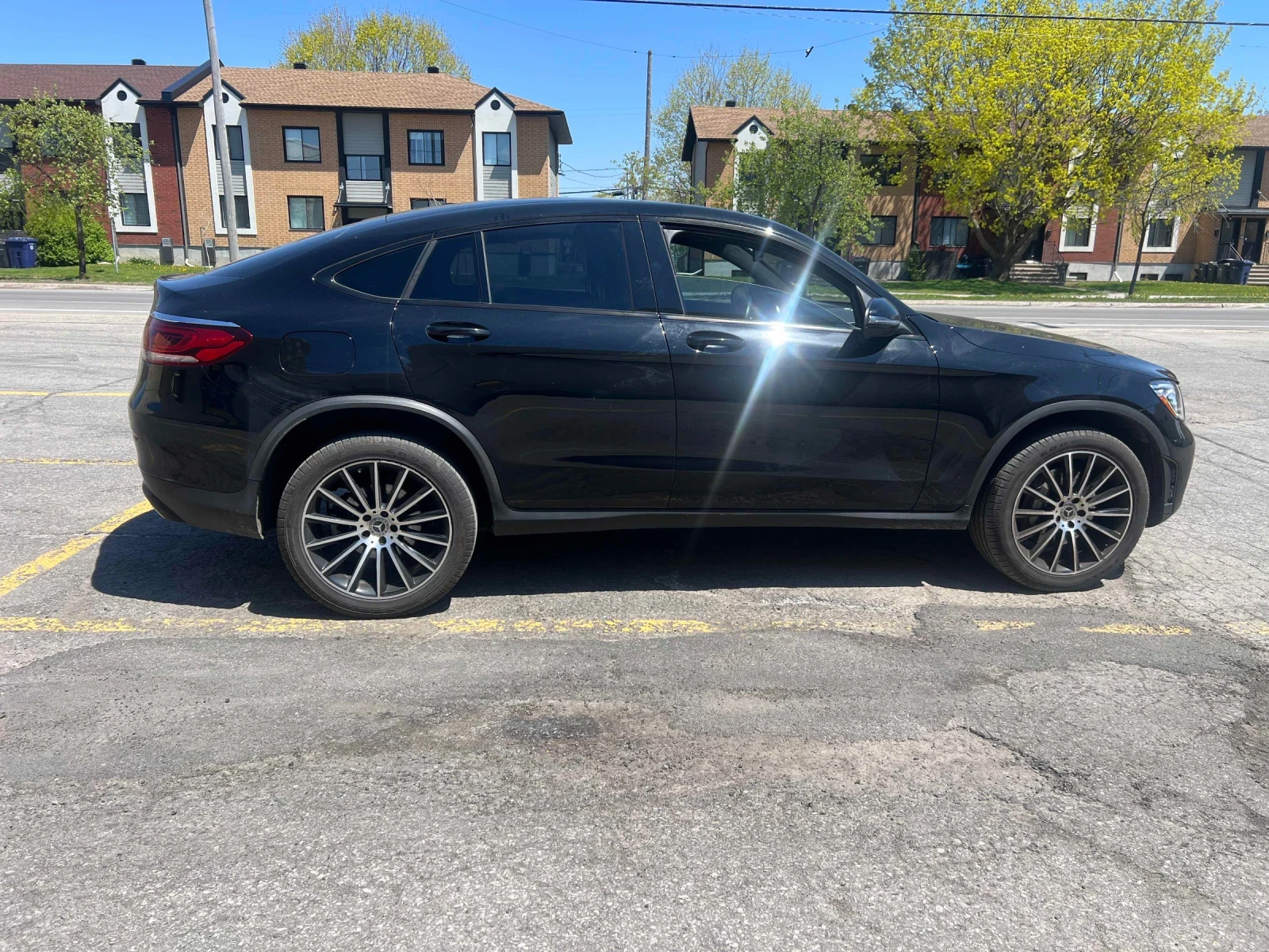 Mercedes-Benz GLC 300 ДИСТРОНИК * ПОДГРЕВ * ПАНОРАМА * 2 КЛЮЧА * CARFAX, снимка 3 - Автомобили и джипове - 54663270