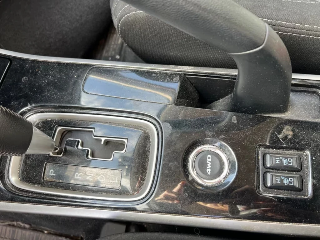 Mitsubishi Outlander Edition+ 4WD AUT. 2.0бензин 150кс DK, снимка 16 - Автомобили и джипове - 54828171