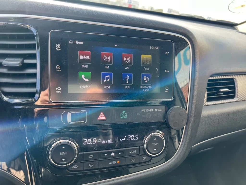 Mitsubishi Outlander Edition+ 4WD AUT. 2.0бензин 150кс DK, снимка 15 - Автомобили и джипове - 54828171