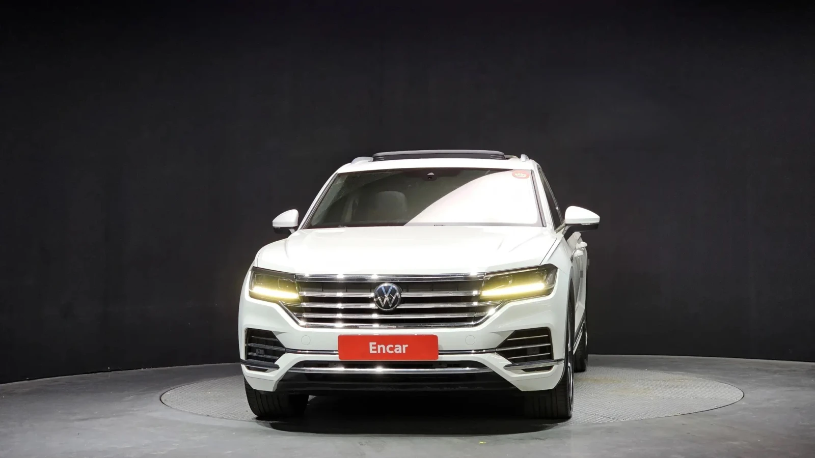 VW Touareg 3.0 TDI Prestige DisiTron* HeadUp* Panorama* Обдух, снимка 3 - Автомобили и джипове - 54914462