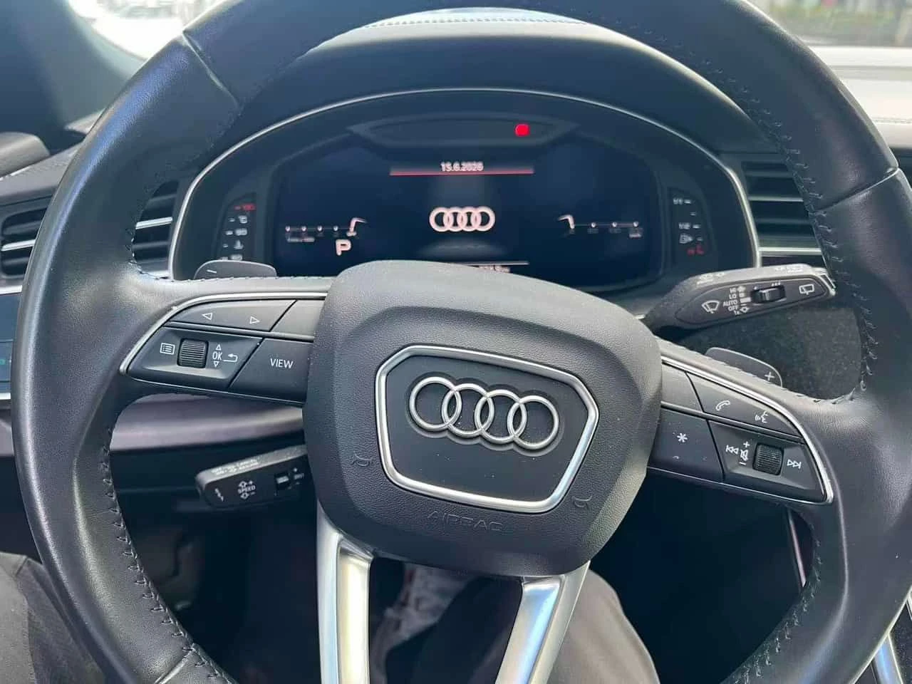 Audi Q8 Technik/B&O/ОБДУХВАНЕ/ПАНОРАМА/ДИСТРОНИК/360, снимка 9 - Автомобили и джипове - 54923676