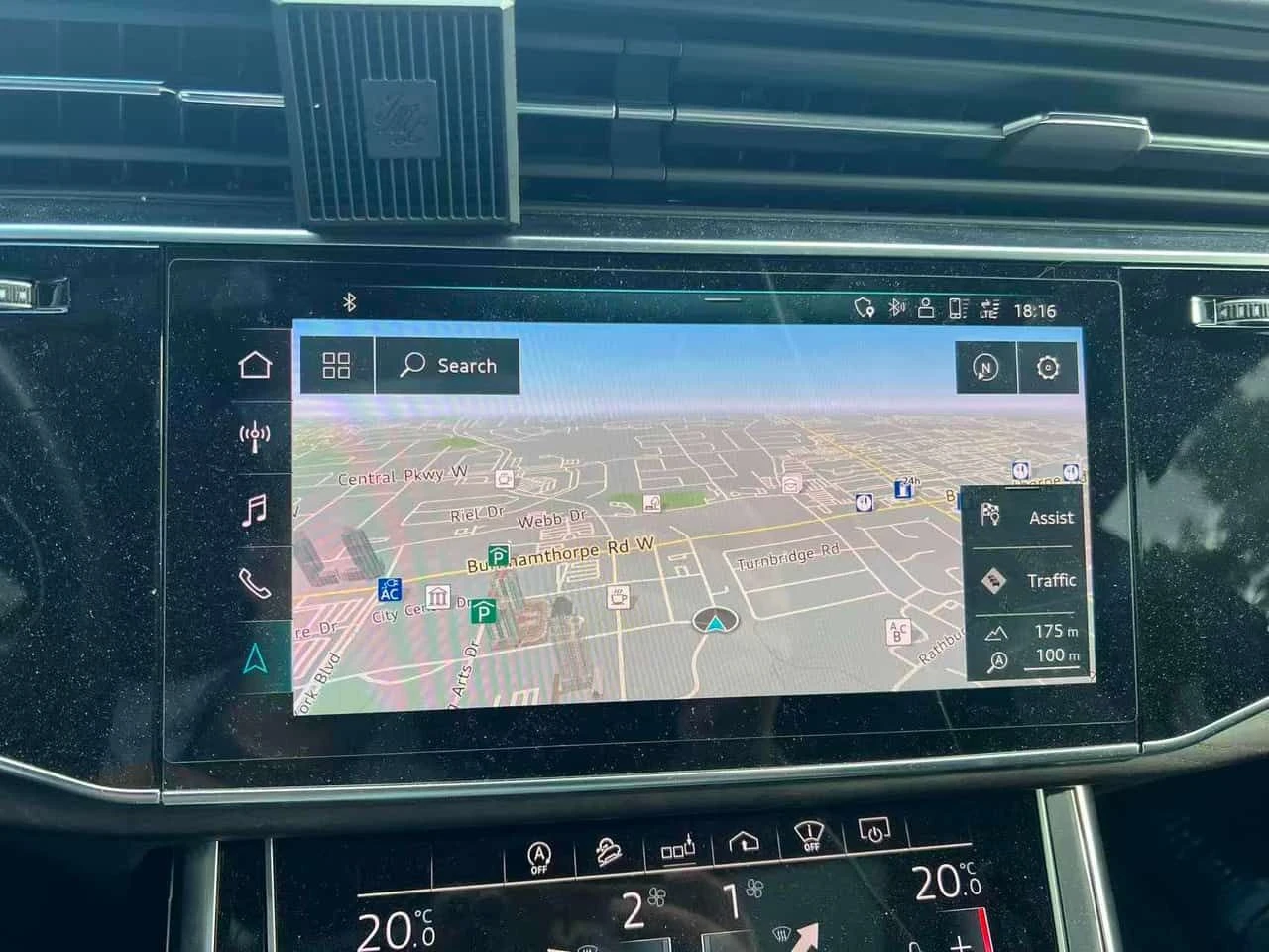 Audi Q8 Technik/B&O/ОБДУХВАНЕ/ПАНОРАМА/ДИСТРОНИК/360, снимка 13 - Автомобили и джипове - 54923676