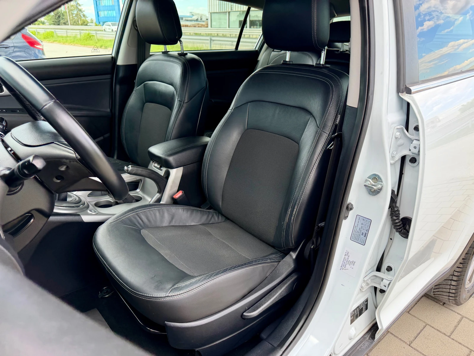 Kia Sportage 1.6-ГАЗ-BRC-КАМЕРА-ПАРТКРОНИК-КЛИМАТРОНИК-, снимка 10 - Автомобили и джипове - 54978764