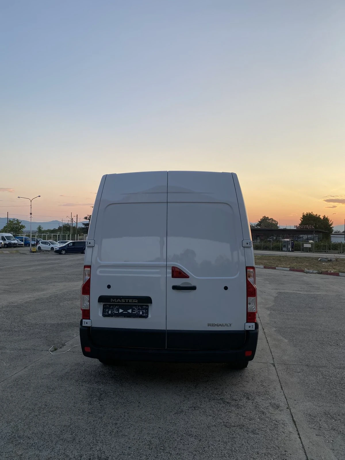 Renault Master 2.3 150ks maxi - изображение 4
