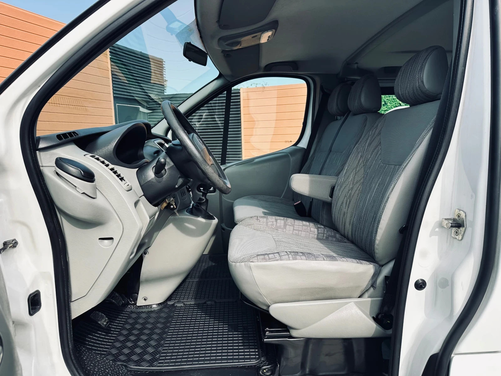 Nissan Primastar 2.0 DCI/8+ 1 места/6-ск/Клима, снимка 9 - Бусове и автобуси - 54881777