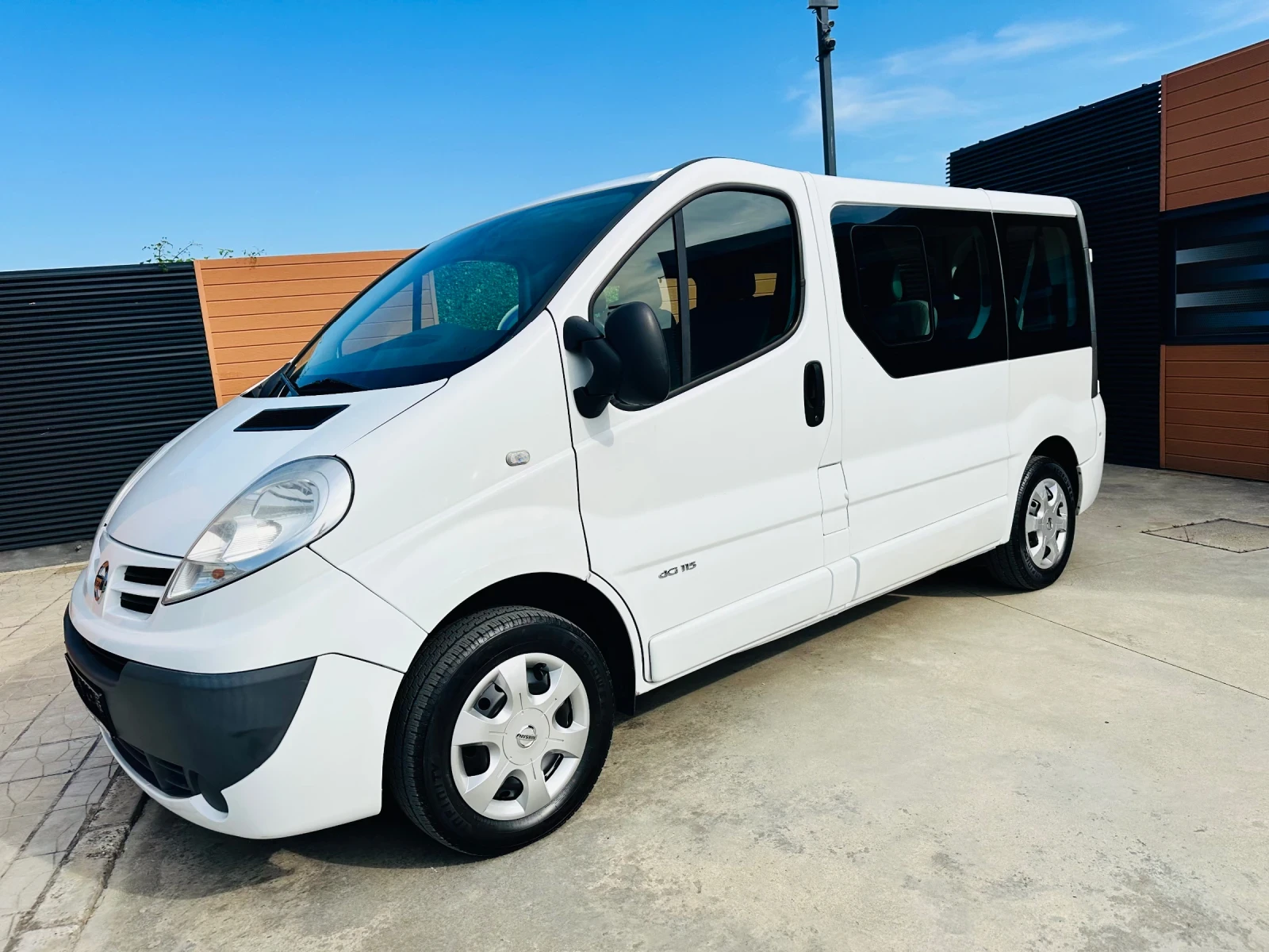 Nissan Primastar 2.0 DCI/8+ 1 места/6-ск/Клима, снимка 8 - Бусове и автобуси - 54881777