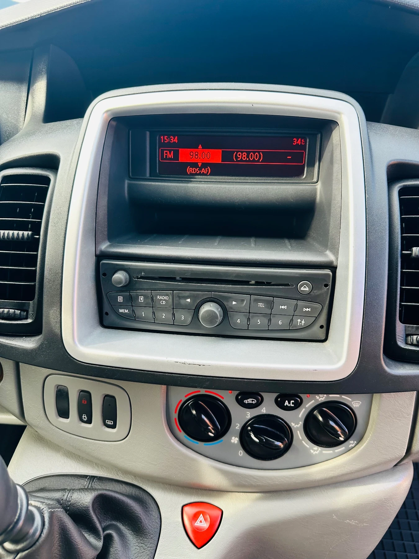 Nissan Primastar 2.0 DCI/8+ 1 места/6-ск/Клима, снимка 15 - Бусове и автобуси - 54881777