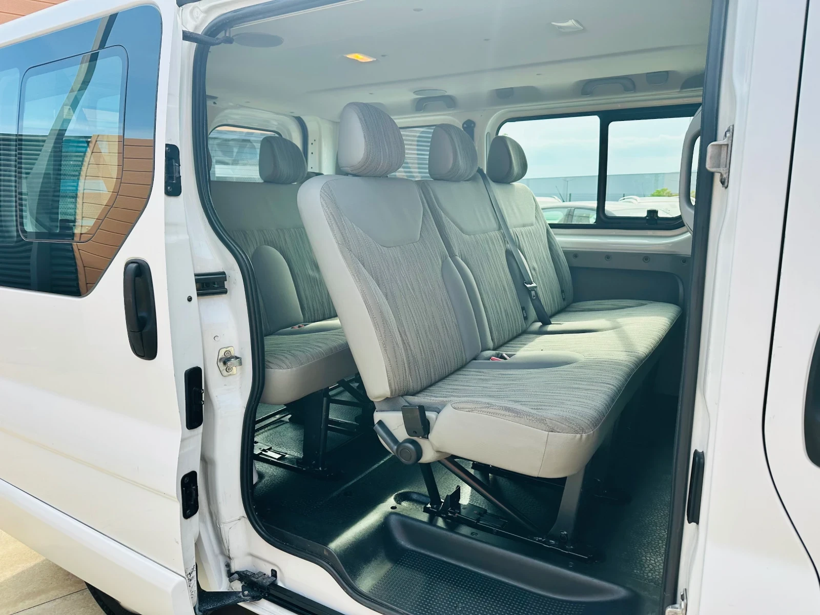 Nissan Primastar 2.0 DCI/8+ 1 места/6-ск/Клима, снимка 12 - Бусове и автобуси - 54881777