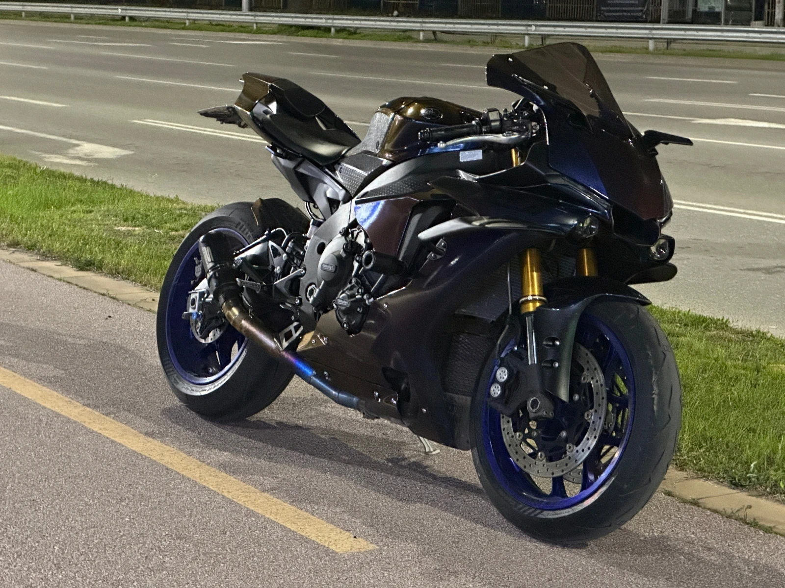 Yamaha YZF-R1  - изображение 3