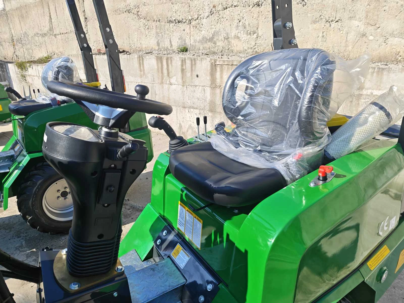Телескопичен товарач Komatsu Телескопични товарачи Komatsu НОВИ ТЕЛЕСКОПИЧНИ EU, снимка 9 - Селскостопанска техника - 55255347