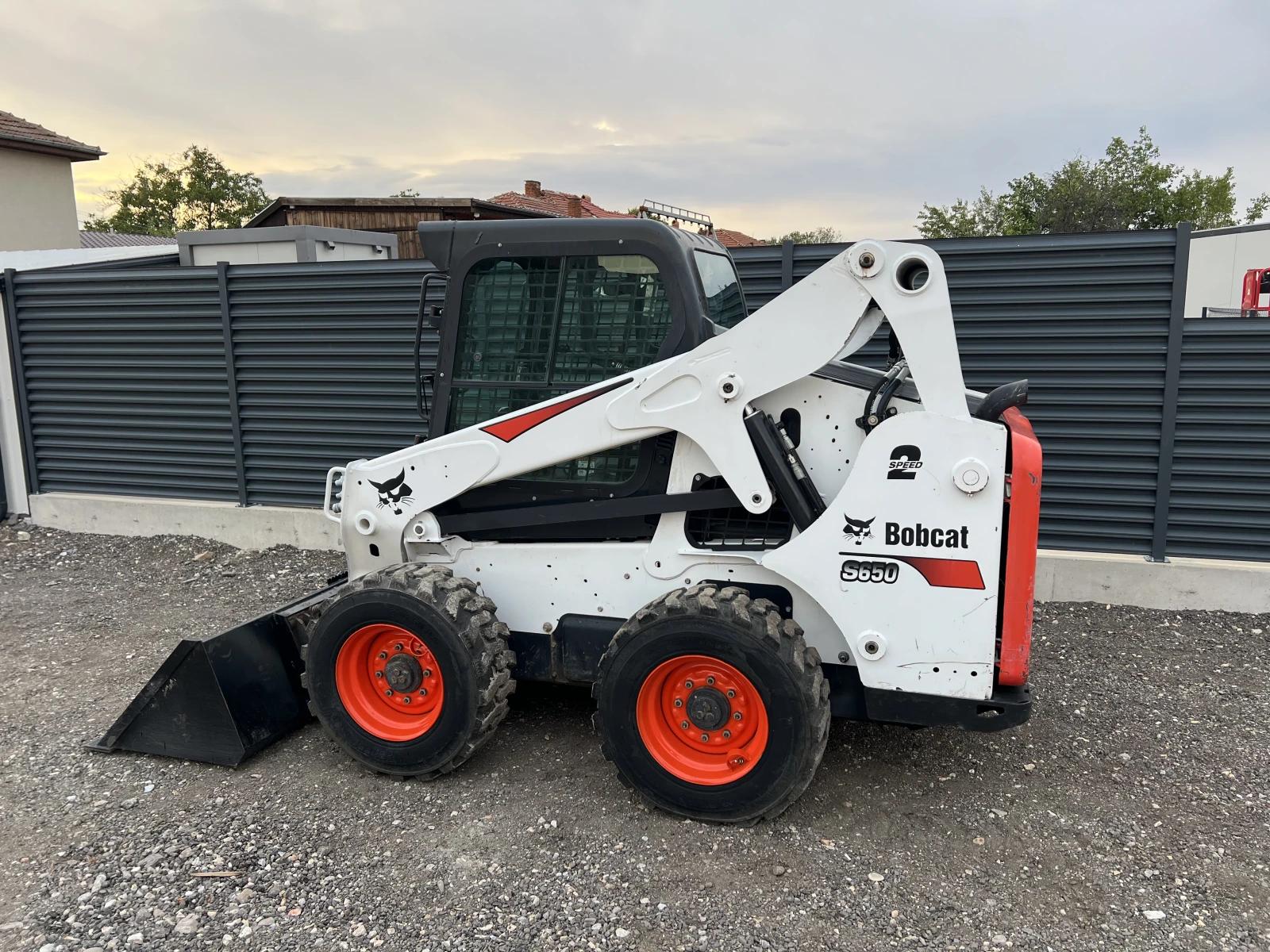 Мини челни товарачи Bobcat S650, снимка 2 - Индустриална техника - 56231075