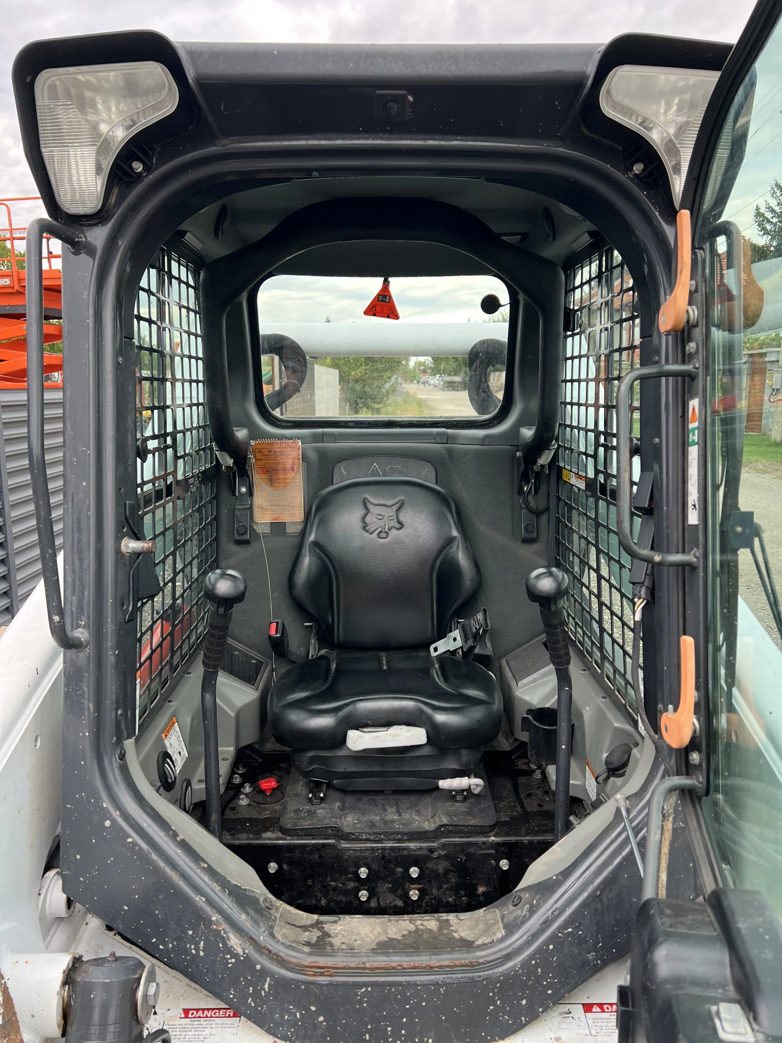 Мини челни товарачи Bobcat S650, снимка 12 - Индустриална техника - 56231075