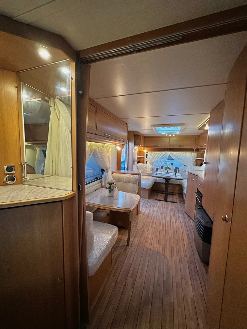 Каравана Tabbert Princess / НОВ ВНОС / РЕГИСТРИРАНА / БАНЯ И WC, снимка 13 - Каравани и кемпери - 51009955