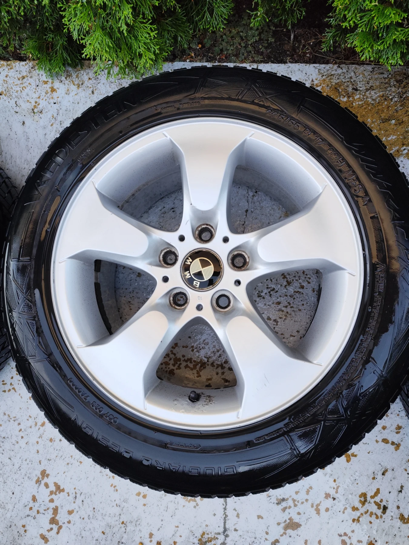 Гуми с джанти Vredestein 235/55R17, снимка 3 - Гуми и джанти - 56340215