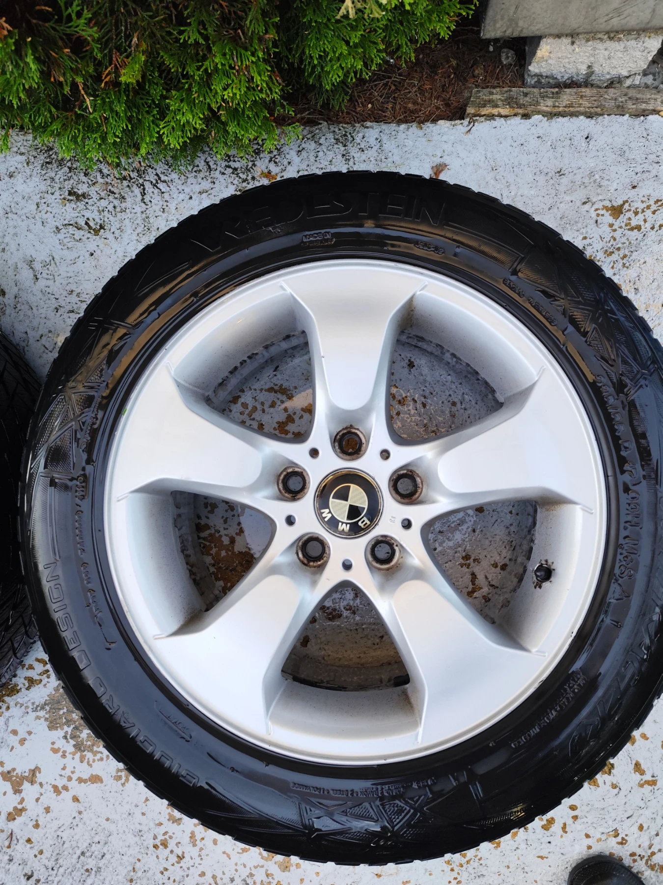 Гуми с джанти Vredestein 235/55R17