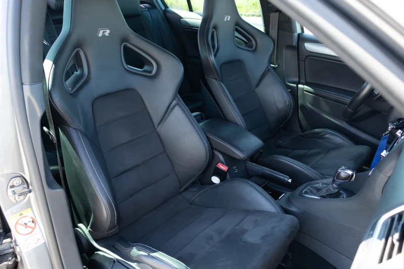 VW Golf MK6 R RECARO 306к.с. ШВЕЙЦАРИЯ ОБСЛУЖЕН , снимка 9 - Автомобили и джипове - 47298725