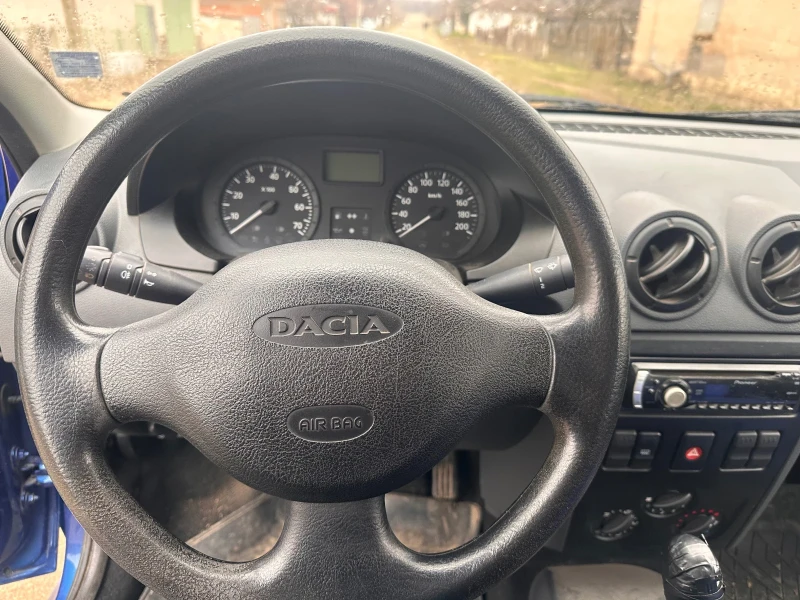 Dacia Logan, снимка 12 - Автомобили и джипове - 49576386