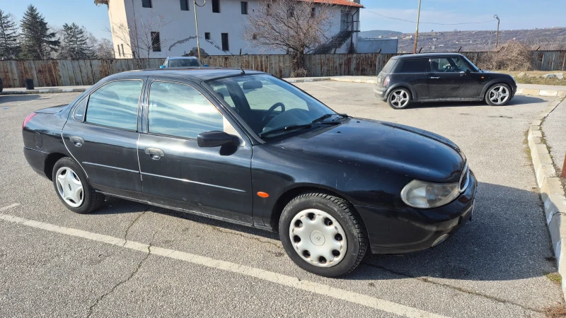 Ford Mondeo 1.8 GHIA, снимка 1 - Автомобили и джипове - 49038410