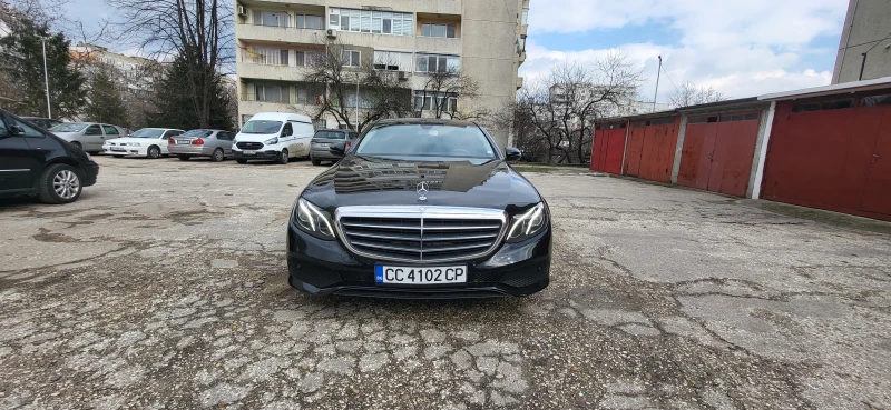 Mercedes-Benz E 220, снимка 5 - Автомобили и джипове - 49350014