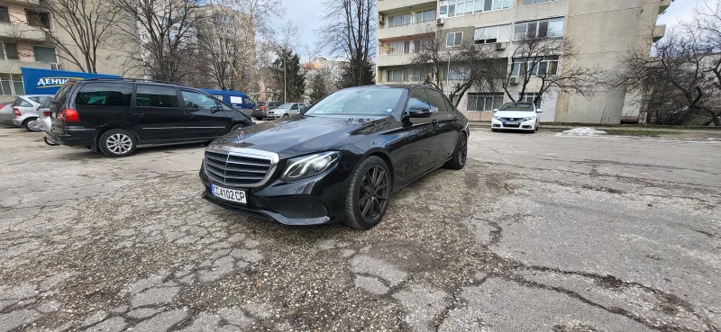 Mercedes-Benz E 220, снимка 2 - Автомобили и джипове - 49350014