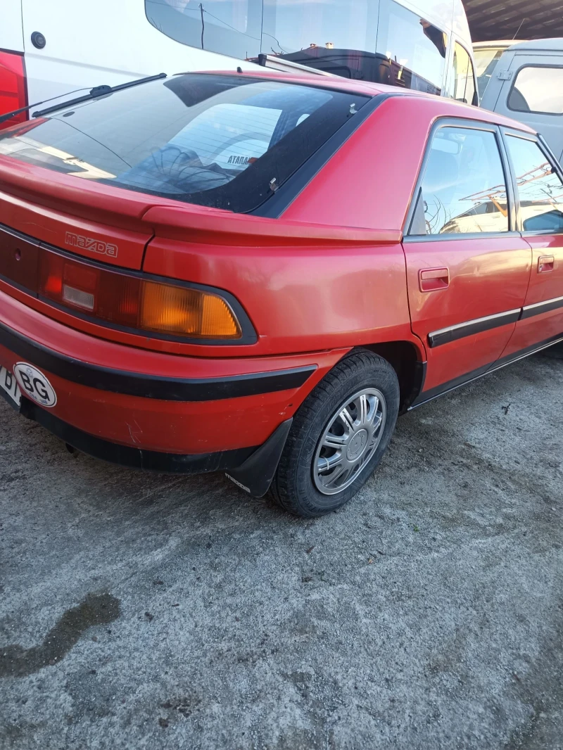 Mazda 323 323 F, снимка 2 - Автомобили и джипове - 49416061