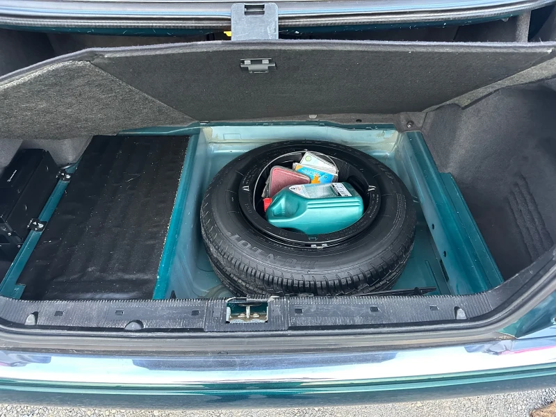 Mercedes-Benz E 290 2900 TD-129 k.s.5 степен автомат- ЗА ЦЕНИТЕЛИ, снимка 7 - Автомобили и джипове - 52449575