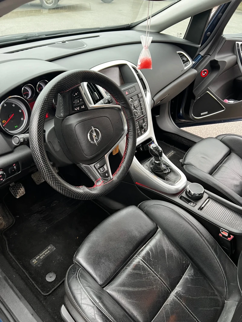 Opel Astra J, снимка 8 - Автомобили и джипове - 52656912