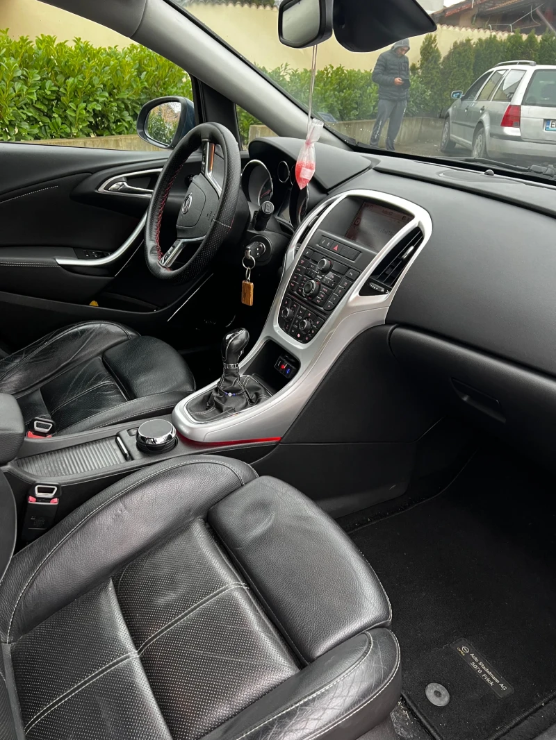 Opel Astra J, снимка 6 - Автомобили и джипове - 52656912