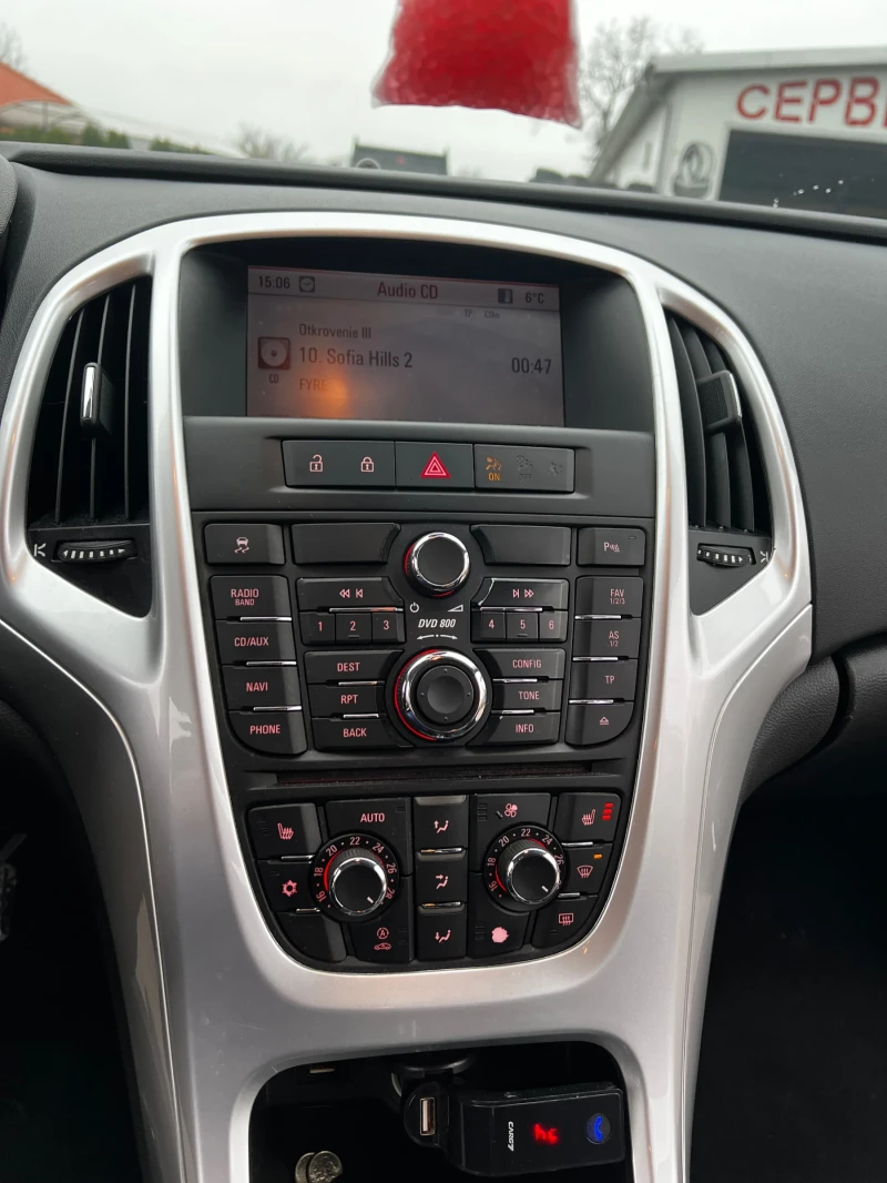 Opel Astra J, снимка 9 - Автомобили и джипове - 52656912