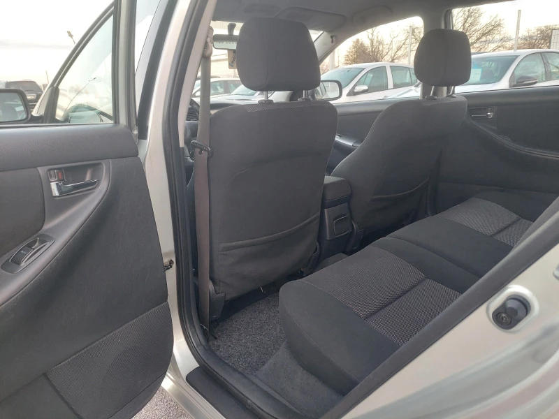 Toyota Corolla 1.4i FACE LIFT 126х.км., снимка 9 - Автомобили и джипове - 52702469