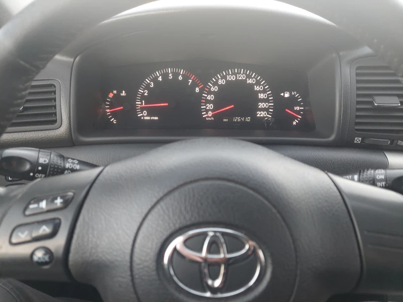 Toyota Corolla 1.4i FACE LIFT 126х.км., снимка 14 - Автомобили и джипове - 52702469