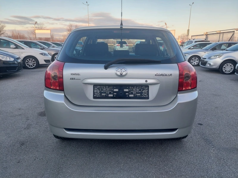 Toyota Corolla 1.4i FACE LIFT 126х.км., снимка 3 - Автомобили и джипове - 52702469