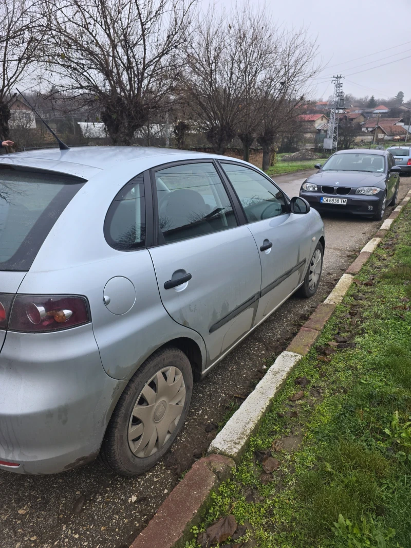 Seat Ibiza Хечбек, снимка 7 - Автомобили и джипове - 52823254
