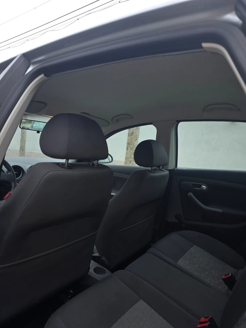 Seat Ibiza Хечбек, снимка 3 - Автомобили и джипове - 52823254