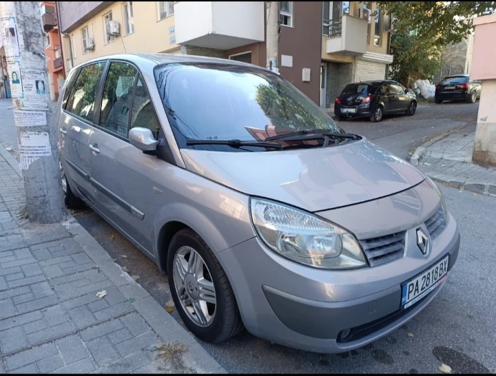 Renault Scenic 1.6 lpg, снимка 2 - Автомобили и джипове - 47906641