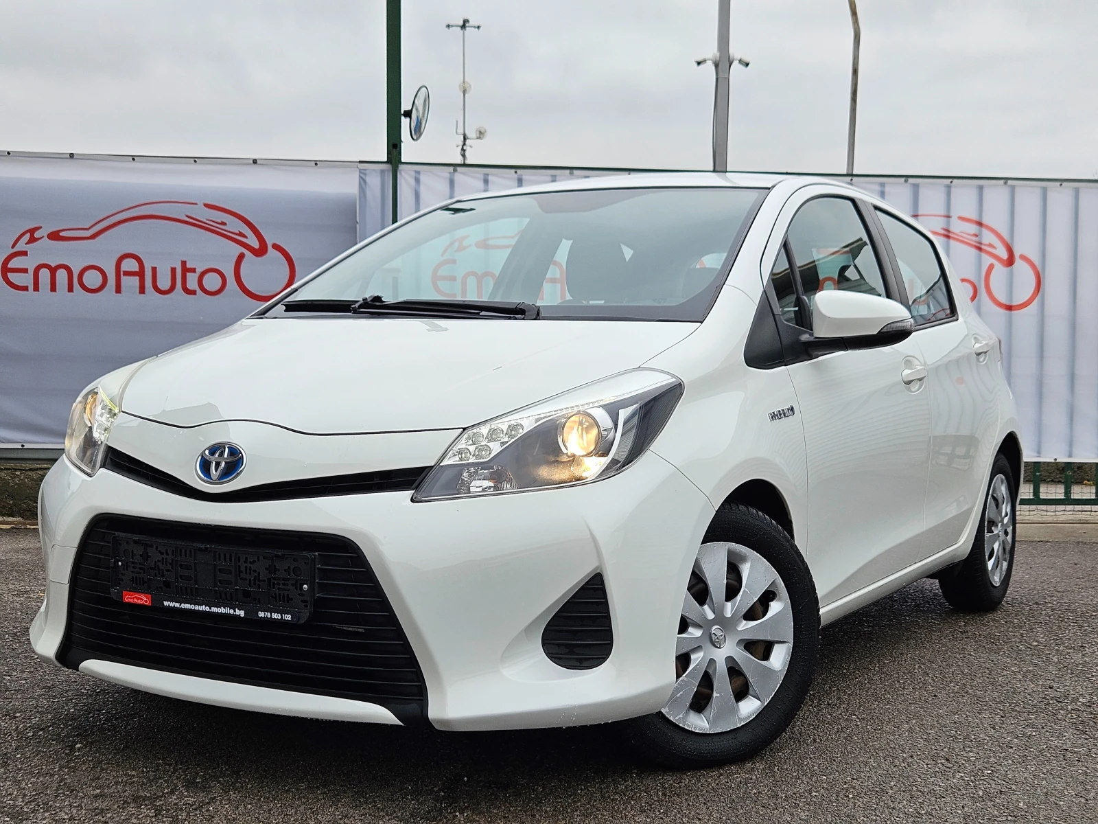 Toyota Yaris 1.5 HIBRID/AVTOMAT/LED/NAVI/БЛУТУТ/EURO 5B/ТОП - изображение 7