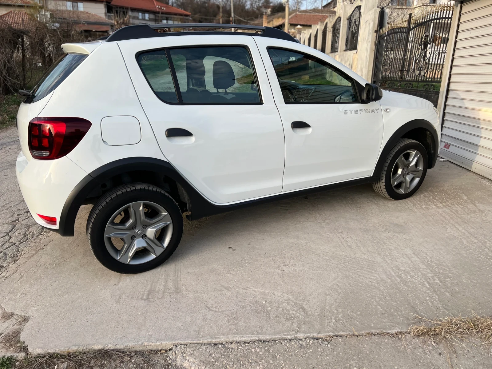 Dacia Sandero 1.0 STEPWAY - изображение 5