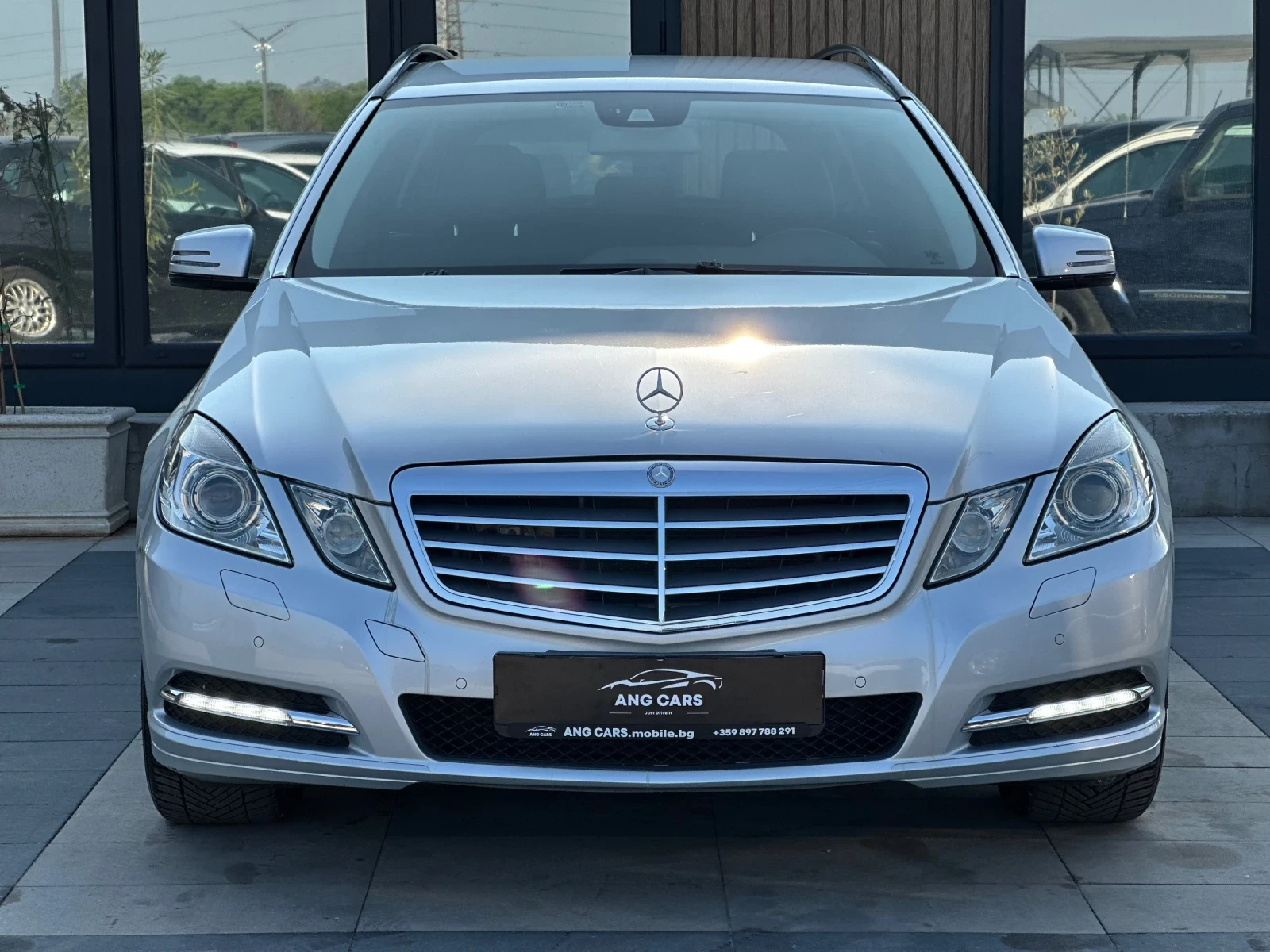 Mercedes-Benz E 350 * Avantgarde* 265к.с.* 4Matic* 7G* 2013*  - изображение 3
