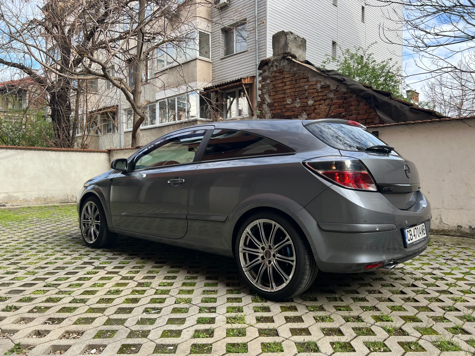 Opel Astra GTC 2.0 turbo - изображение 8