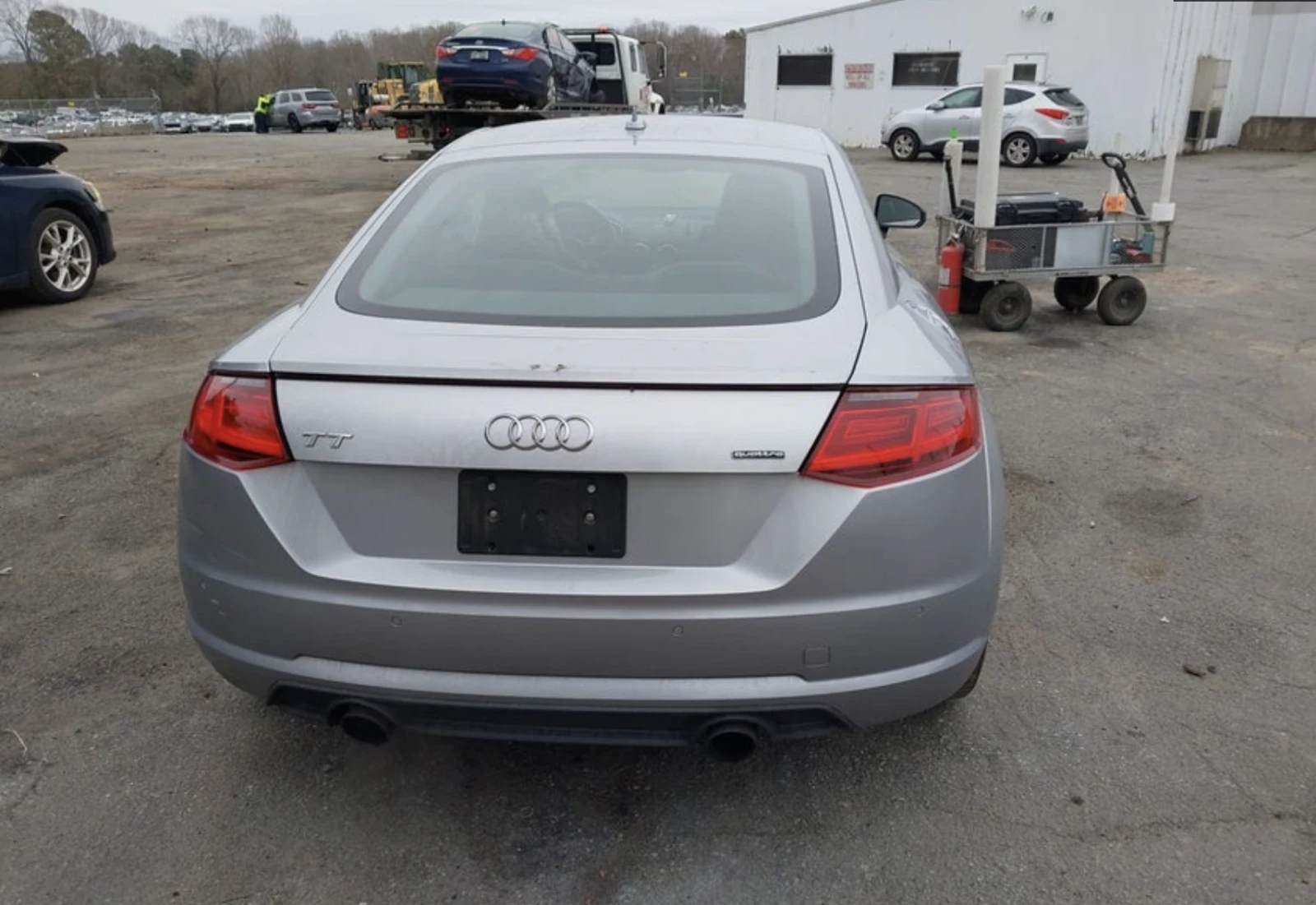 Audi Tt 2.0T quattro, снимка 15 - Автомобили и джипове - 53811732