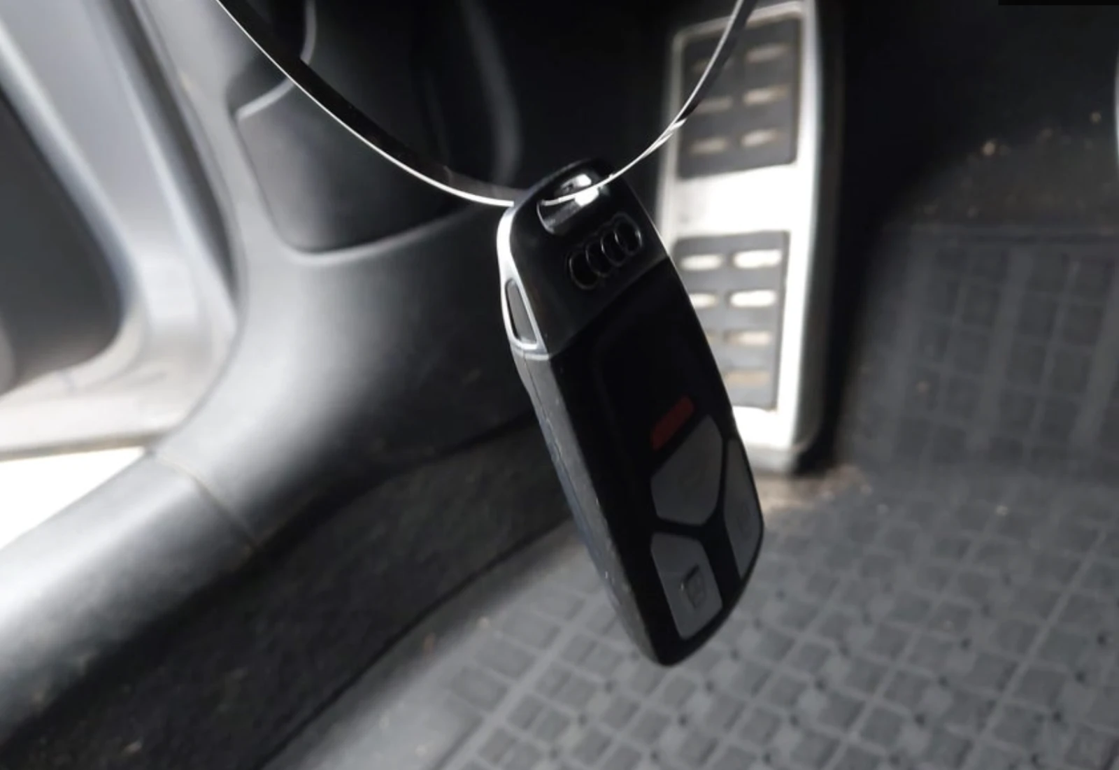 Audi Tt 2.0T quattro, снимка 10 - Автомобили и джипове - 53811732