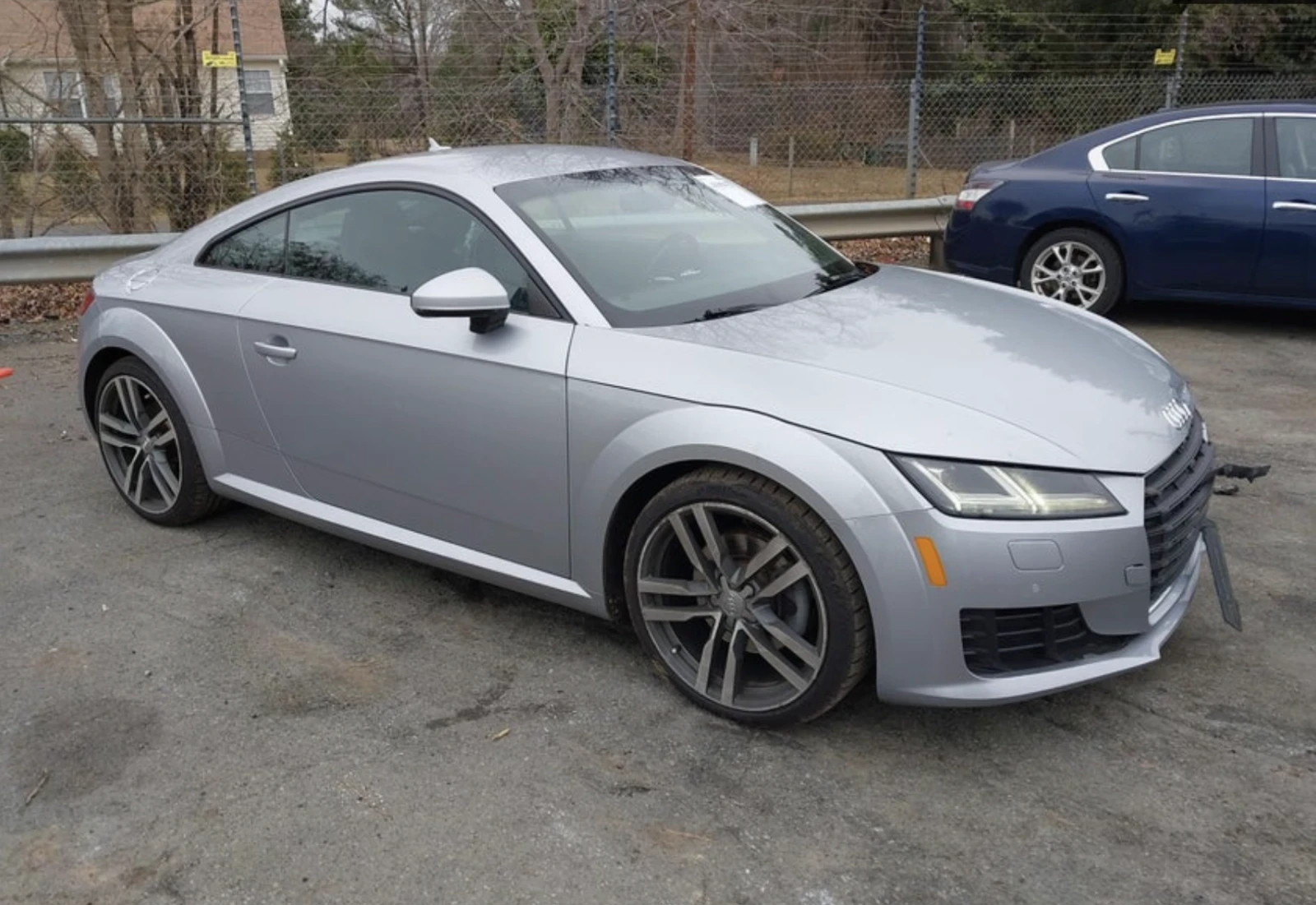 Audi Tt 2.0T quattro, снимка 12 - Автомобили и джипове - 53811732