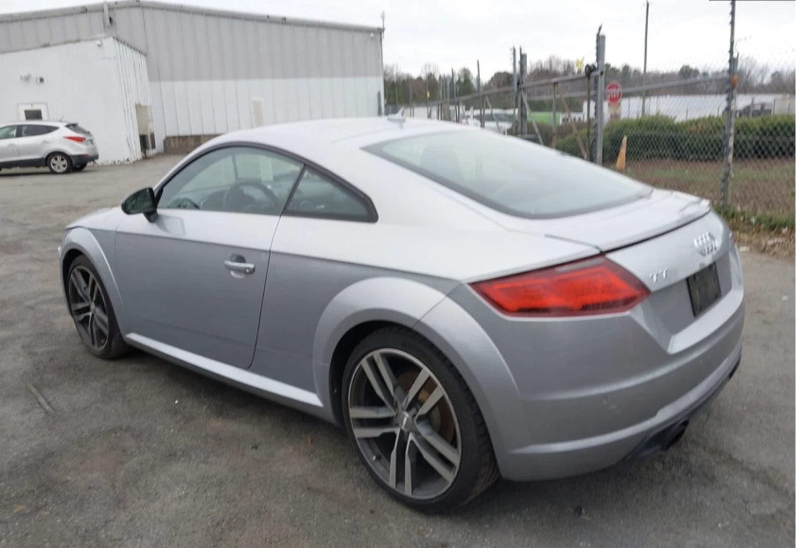 Audi Tt 2.0T quattro, снимка 13 - Автомобили и джипове - 53811732
