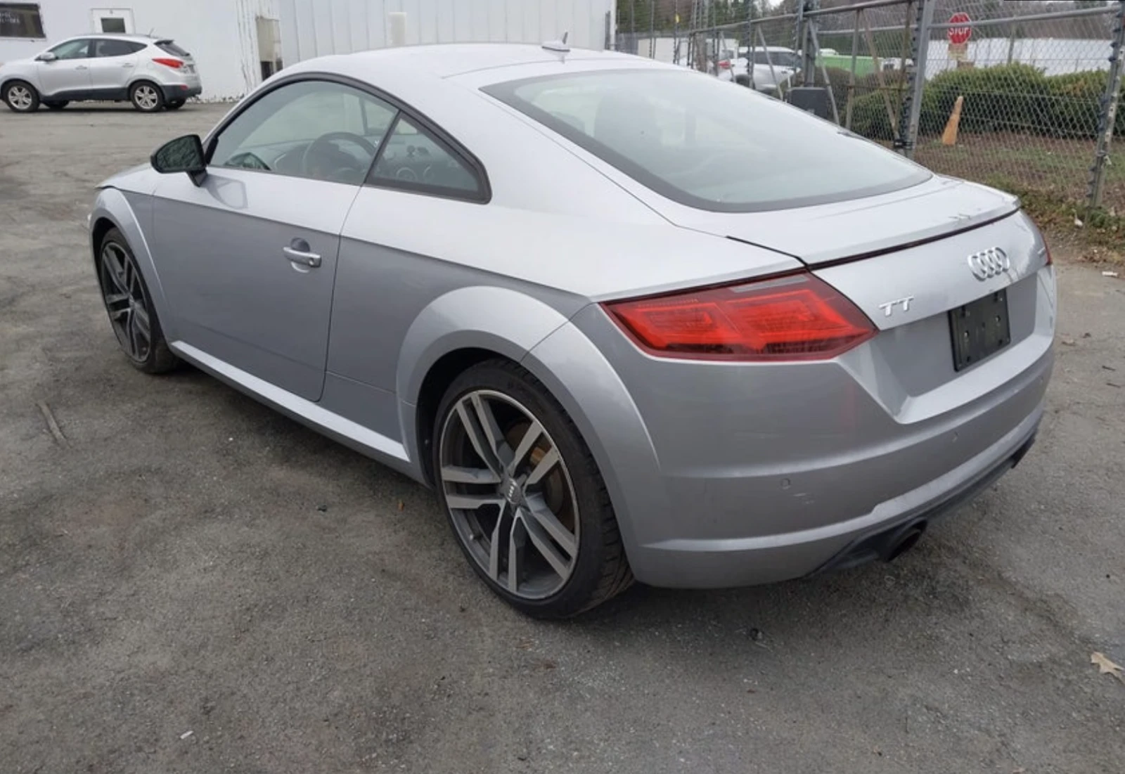 Audi Tt 2.0T quattro, снимка 3 - Автомобили и джипове - 53811732